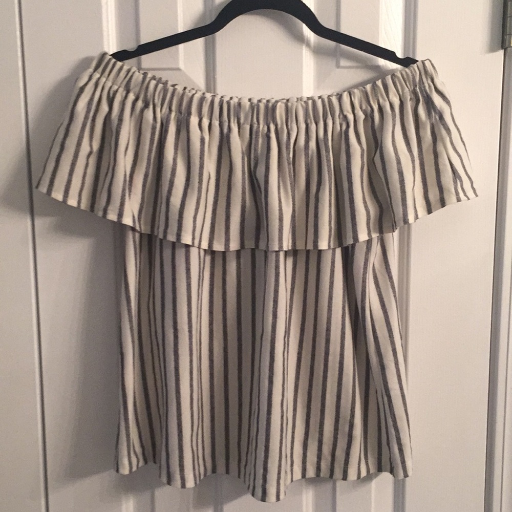 New Banana Republic Medium off shoulder top